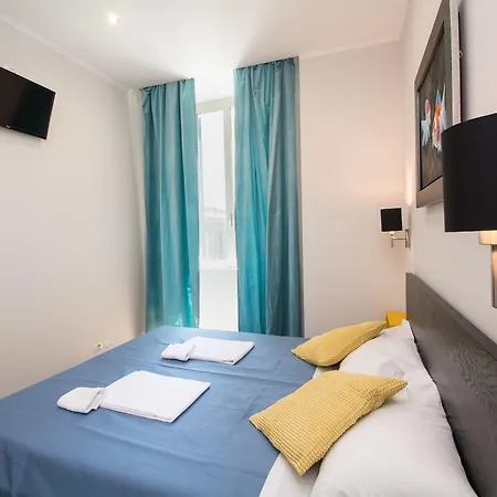 梵蒂冈七房旅馆 4*